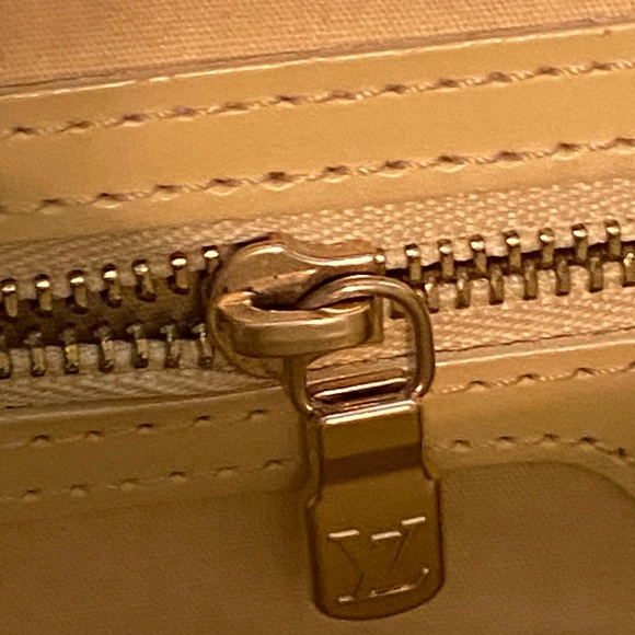 Louis Vuitton Vintage St. Tropez GUC Vanilla EPI Leather Shoulder Bag ONLY - Picture 7 of 16